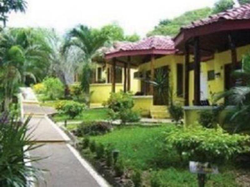 El Milagro Hotel Tamarindo Exterior photo