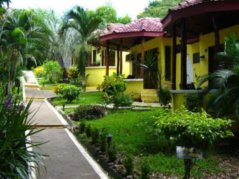 El Milagro Hotel Tamarindo Exterior photo